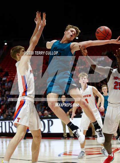 Thumbnail 2 in Farmington vs. Timpview (UHSAA 5A Semifinal) photogallery.