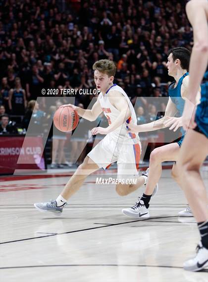 Thumbnail 1 in Farmington vs. Timpview (UHSAA 5A Semifinal) photogallery.