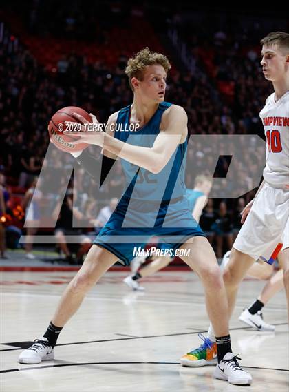 Thumbnail 1 in Farmington vs. Timpview (UHSAA 5A Semifinal) photogallery.