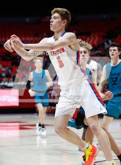 Thumbnail 2 in Farmington vs. Timpview (UHSAA 5A Semifinal) photogallery.