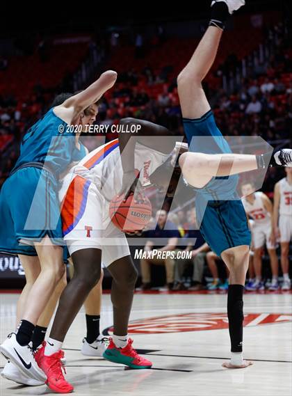 Thumbnail 1 in Farmington vs. Timpview (UHSAA 5A Semifinal) photogallery.