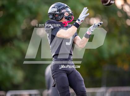 Thumbnail 1 in West Linn @ Lake Oswego photogallery.