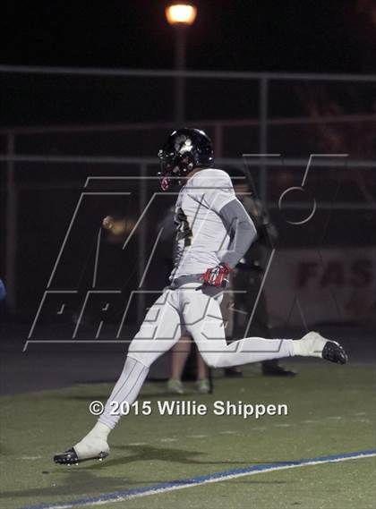 Thumbnail 1 in Calabasas @ Citrus Hill (CIF SoCal Regional 5-AA Division Final) photogallery.