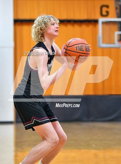 Thumbnail 3 in Bryson vs Millsap (Gordon Holiday Ford Classic) photogallery.