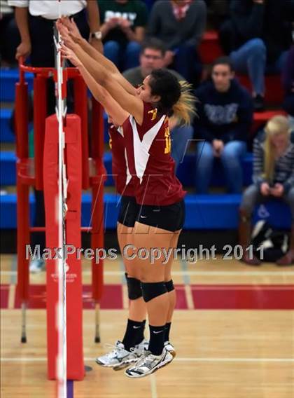 Thumbnail 2 in Menlo-Atherton vs. Palo Alto (CIF CCS D1 Final) photogallery.
