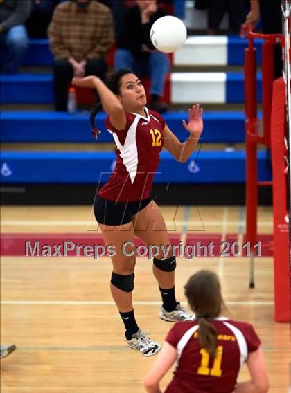 Thumbnail 3 in Menlo-Atherton vs. Palo Alto (CIF CCS D1 Final) photogallery.
