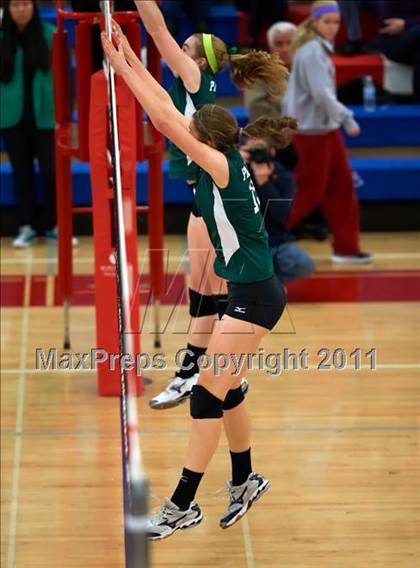 Thumbnail 2 in Menlo-Atherton vs. Palo Alto (CIF CCS D1 Final) photogallery.