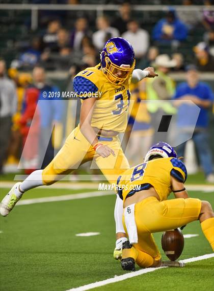 Thumbnail 3 in Argyle vs. La Vega (UIL 4A Regional Final) photogallery.
