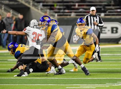 Thumbnail 1 in Argyle vs. La Vega (UIL 4A Regional Final) photogallery.
