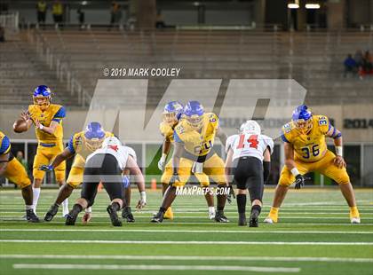 Thumbnail 1 in Argyle vs. La Vega (UIL 4A Regional Final) photogallery.