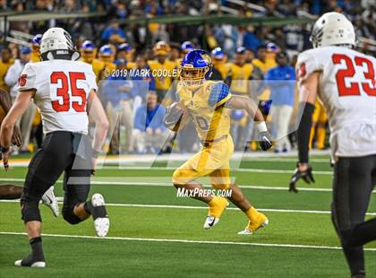 Thumbnail 2 in Argyle vs. La Vega (UIL 4A Regional Final) photogallery.