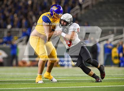 Thumbnail 2 in Argyle vs. La Vega (UIL 4A Regional Final) photogallery.