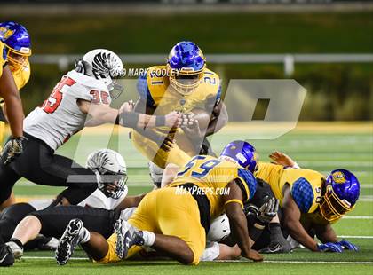 Thumbnail 3 in Argyle vs. La Vega (UIL 4A Regional Final) photogallery.