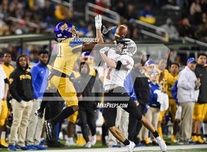 Thumbnail 1 in Argyle vs. La Vega (UIL 4A Regional Final) photogallery.