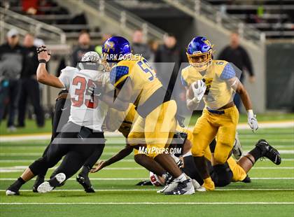 Thumbnail 2 in Argyle vs. La Vega (UIL 4A Regional Final) photogallery.