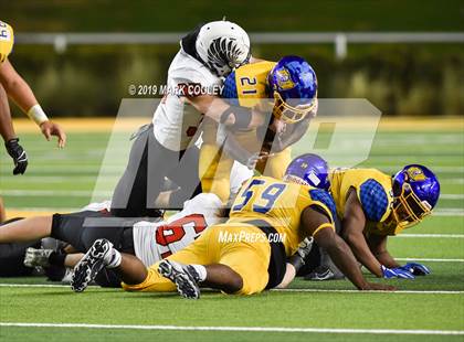 Thumbnail 3 in Argyle vs. La Vega (UIL 4A Regional Final) photogallery.