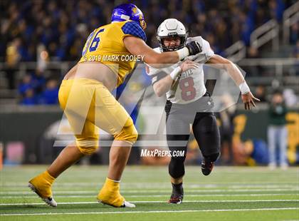 Thumbnail 3 in Argyle vs. La Vega (UIL 4A Regional Final) photogallery.