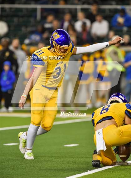 Thumbnail 2 in Argyle vs. La Vega (UIL 4A Regional Final) photogallery.