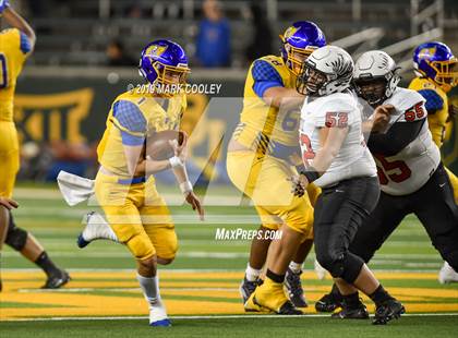 Thumbnail 2 in Argyle vs. La Vega (UIL 4A Regional Final) photogallery.