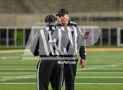 Thumbnail 3 in Argyle vs. La Vega (UIL 4A Regional Final) photogallery.