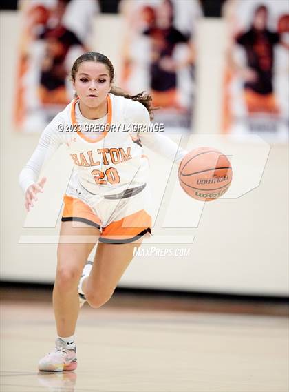 Thumbnail 1 in Lamar vs Haltom photogallery.
