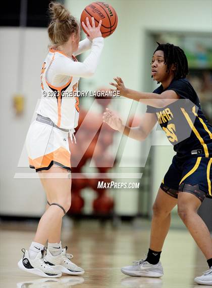 Thumbnail 1 in Lamar vs Haltom photogallery.