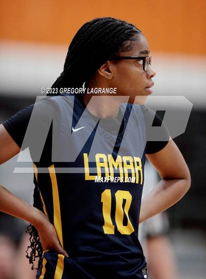 Thumbnail 3 in Lamar vs Haltom photogallery.