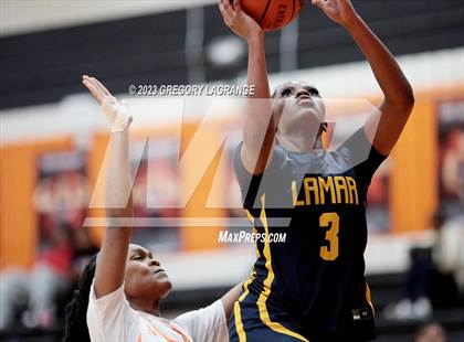 Thumbnail 1 in Lamar vs Haltom photogallery.