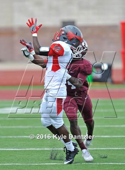 Thumbnail 3 in Del Valle @ Ennis photogallery.