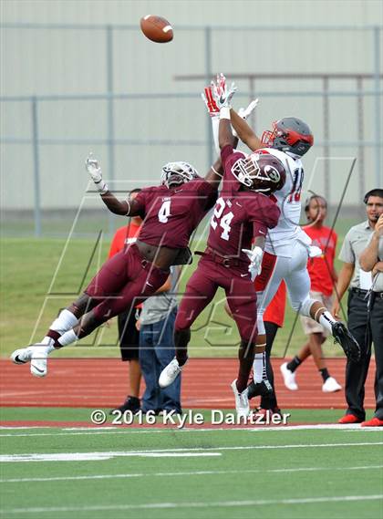 Thumbnail 1 in Del Valle @ Ennis photogallery.
