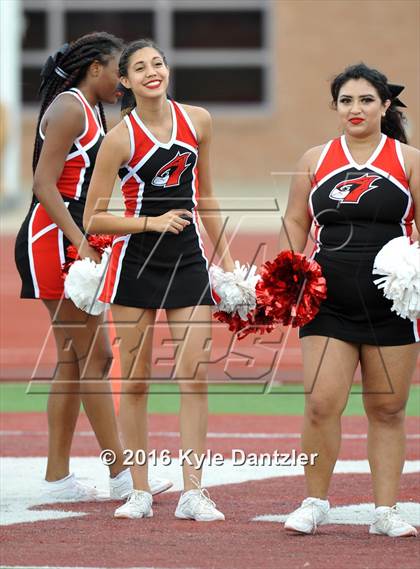 Thumbnail 3 in Del Valle @ Ennis photogallery.