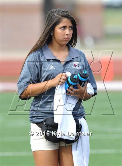 Thumbnail 3 in Del Valle @ Ennis photogallery.