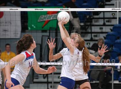 Thumbnail 1 in Christian Brothers vs. Santa Fe Christian (CIF State D4 Final) photogallery.