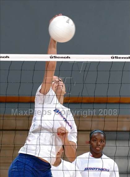 Thumbnail 3 in Christian Brothers vs. Santa Fe Christian (CIF State D4 Final) photogallery.