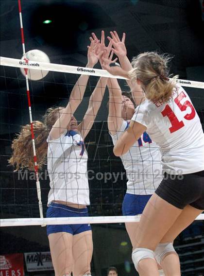 Thumbnail 3 in Christian Brothers vs. Santa Fe Christian (CIF State D4 Final) photogallery.