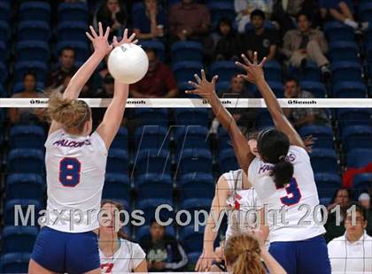 Thumbnail 2 in Christian Brothers vs. Santa Fe Christian (CIF State D4 Final) photogallery.