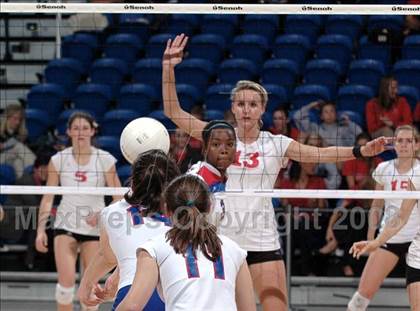 Thumbnail 3 in Christian Brothers vs. Santa Fe Christian (CIF State D4 Final) photogallery.
