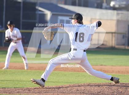 Thumbnail 2 in Cathedral Catholic @ Santana photogallery.