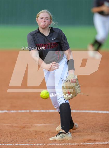 Thumbnail 3 in Ponca City @ Mustang photogallery.