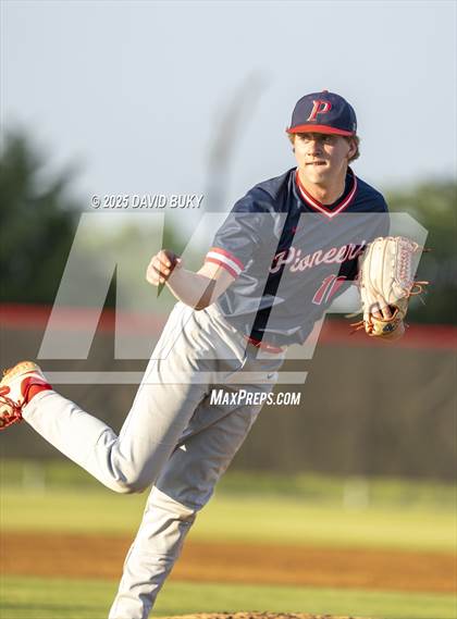 Thumbnail 1 in Patriot vs. Gainesville (VHSL Class 6 Region B Semifinal) photogallery.