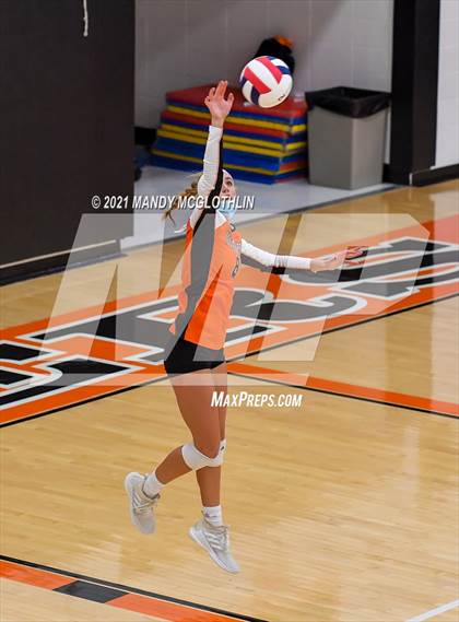 Thumbnail 3 in Illini Central @ Illini Bluffs photogallery.
