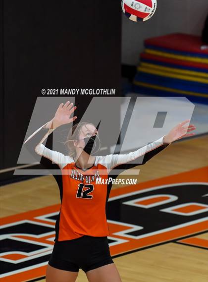 Thumbnail 2 in Illini Central @ Illini Bluffs photogallery.