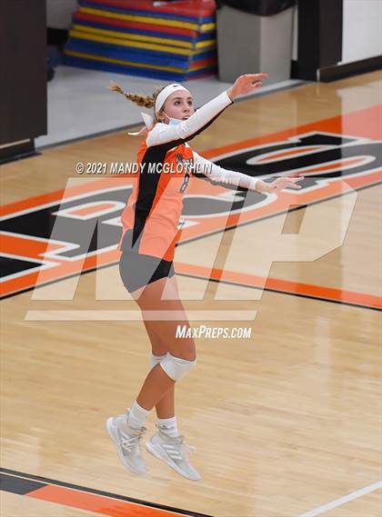 Thumbnail 2 in Illini Central @ Illini Bluffs photogallery.