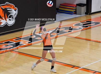 Thumbnail 1 in Illini Central @ Illini Bluffs photogallery.