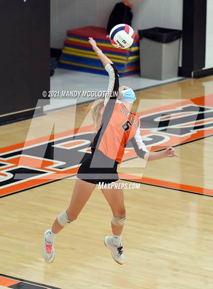 Thumbnail 1 in Illini Central @ Illini Bluffs photogallery.