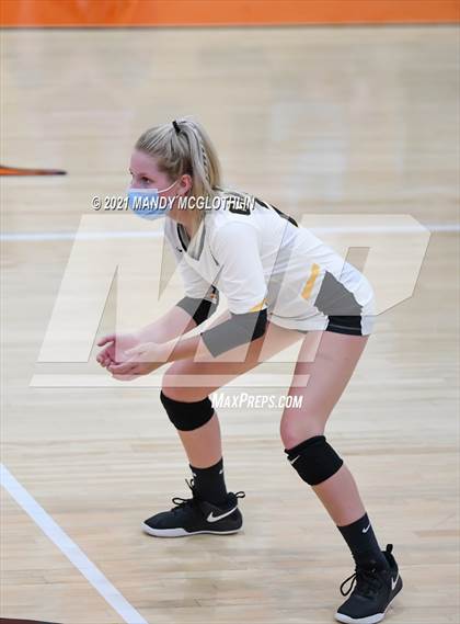 Thumbnail 1 in Illini Central @ Illini Bluffs photogallery.