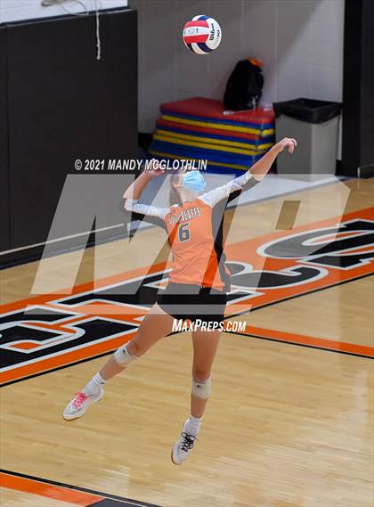 Thumbnail 2 in Illini Central @ Illini Bluffs photogallery.