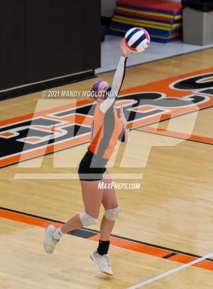 Thumbnail 1 in Illini Central @ Illini Bluffs photogallery.
