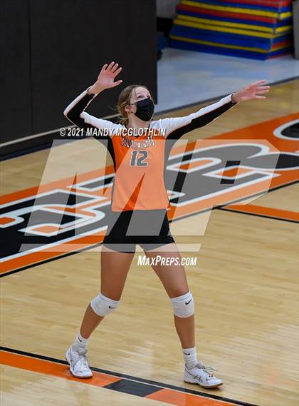 Thumbnail 2 in Illini Central @ Illini Bluffs photogallery.