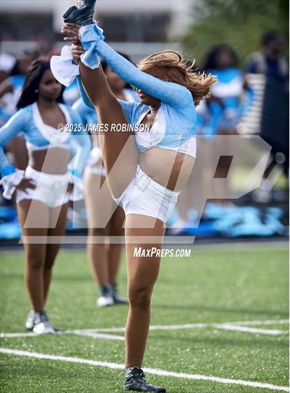 Thumbnail 1 in Raines @ Ribault photogallery.